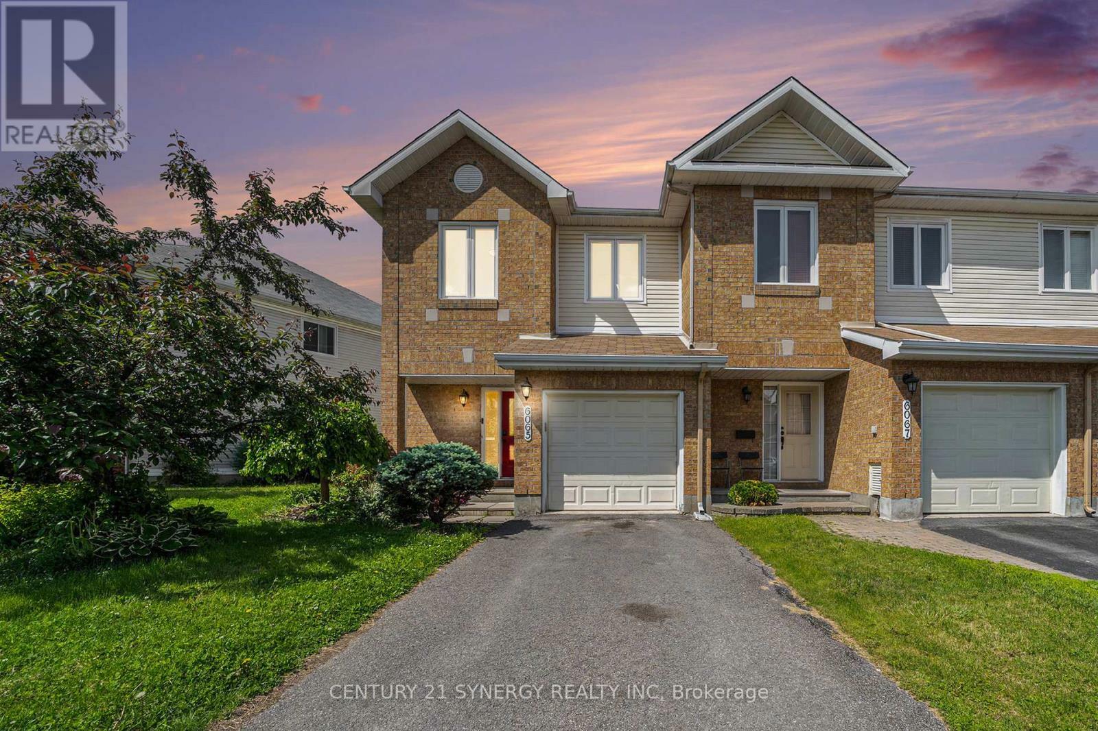 6065 Pineglade Crescent  Ottawa ON K1W 1H1 photo