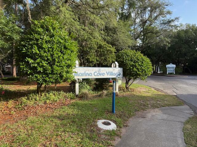Property Photo: 30 Marina Cove Drive FL 32578