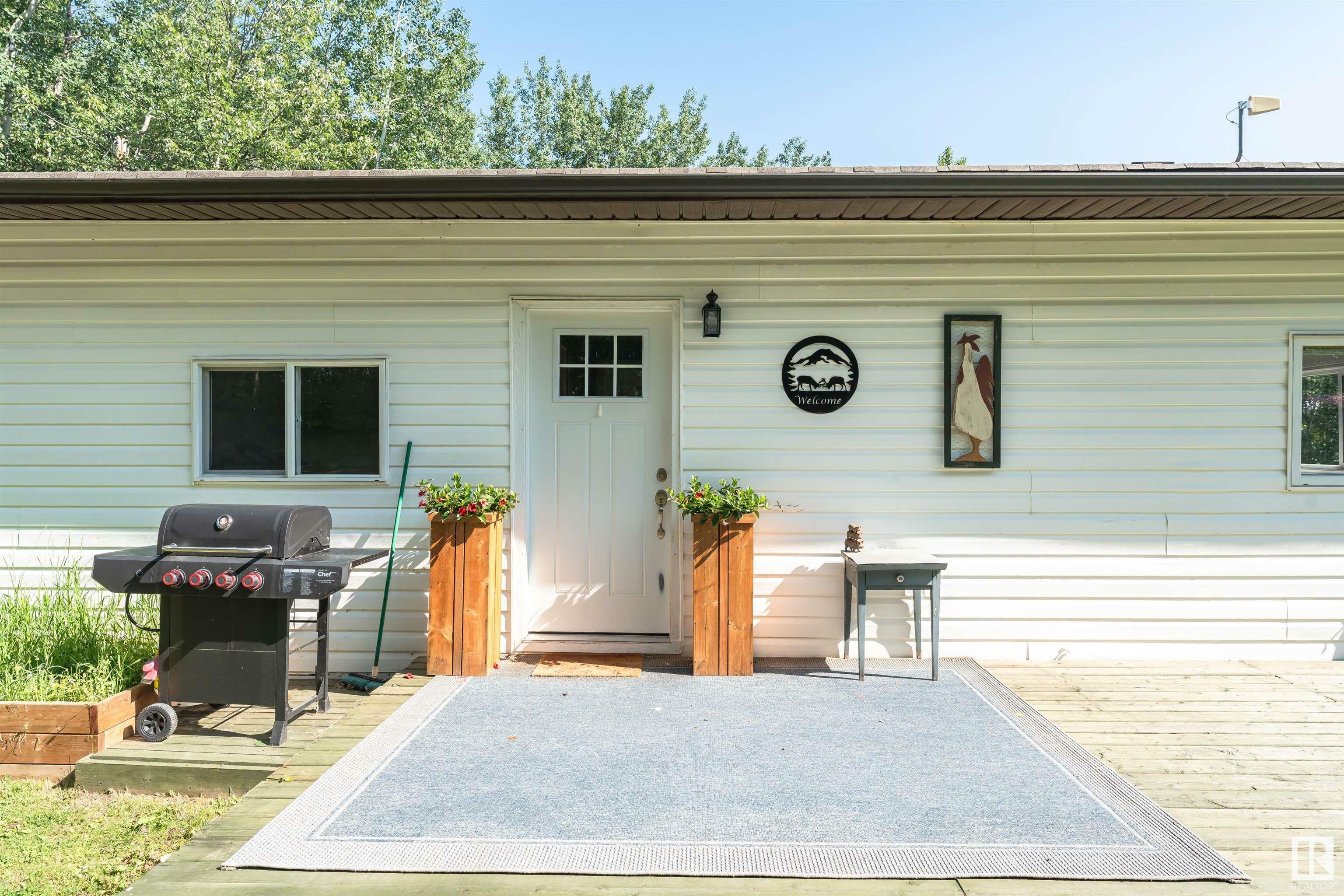 Property Photo: 400, 1414 Hwy 37 AB T0E 1V0