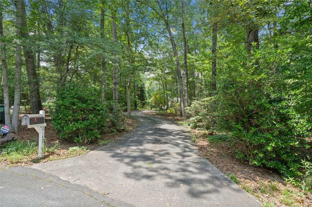 Property Photo: 2140 Old Orchard Lane Lane GA 30114