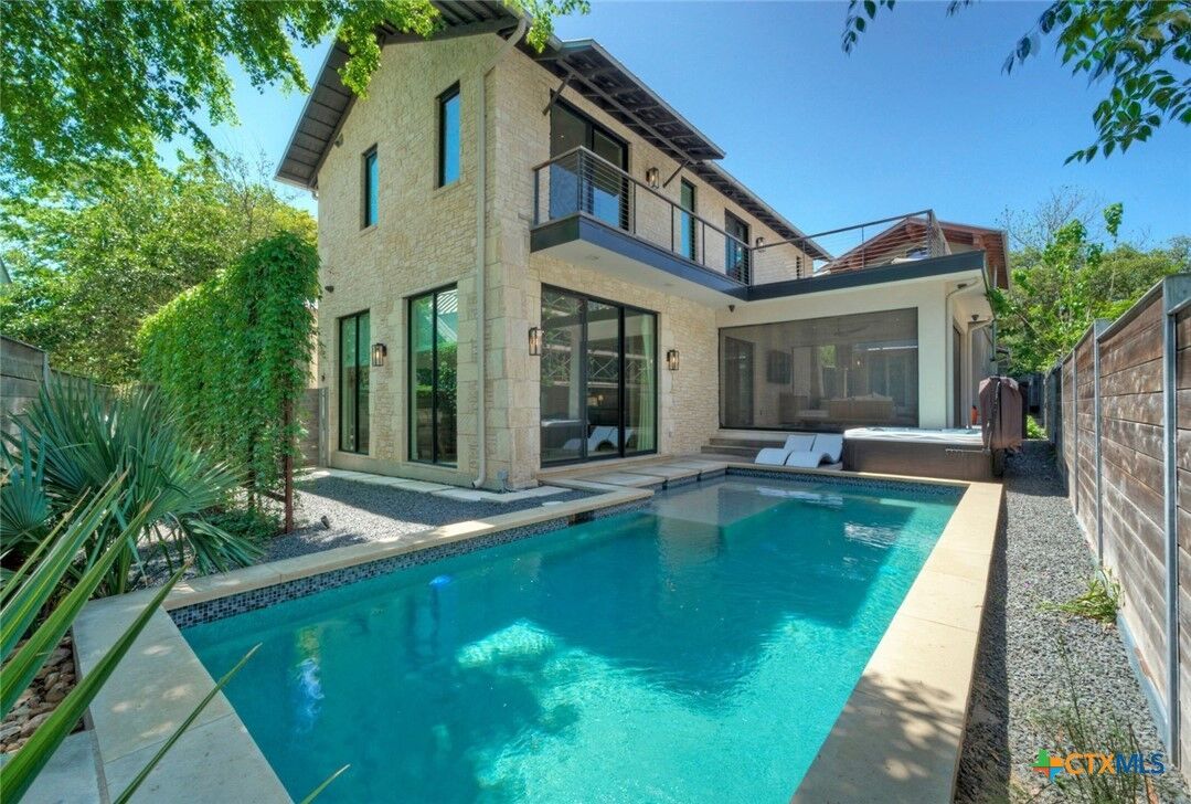 Property Photo:  2309 S 4th Street  TX 78704 