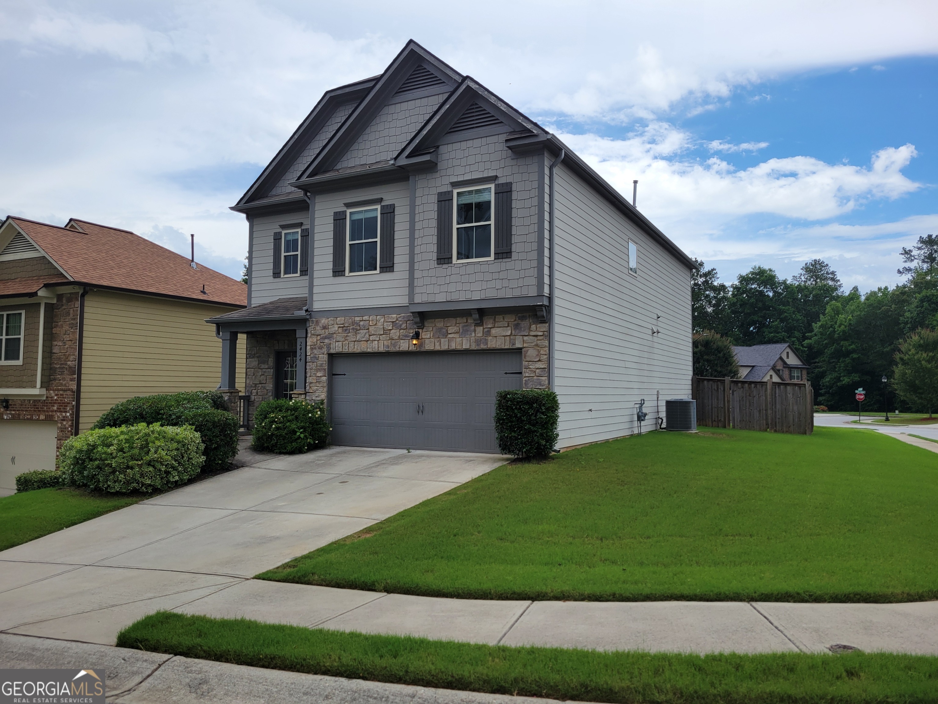 Property Photo: 2424 Saint Andrews Ridge GA 30337