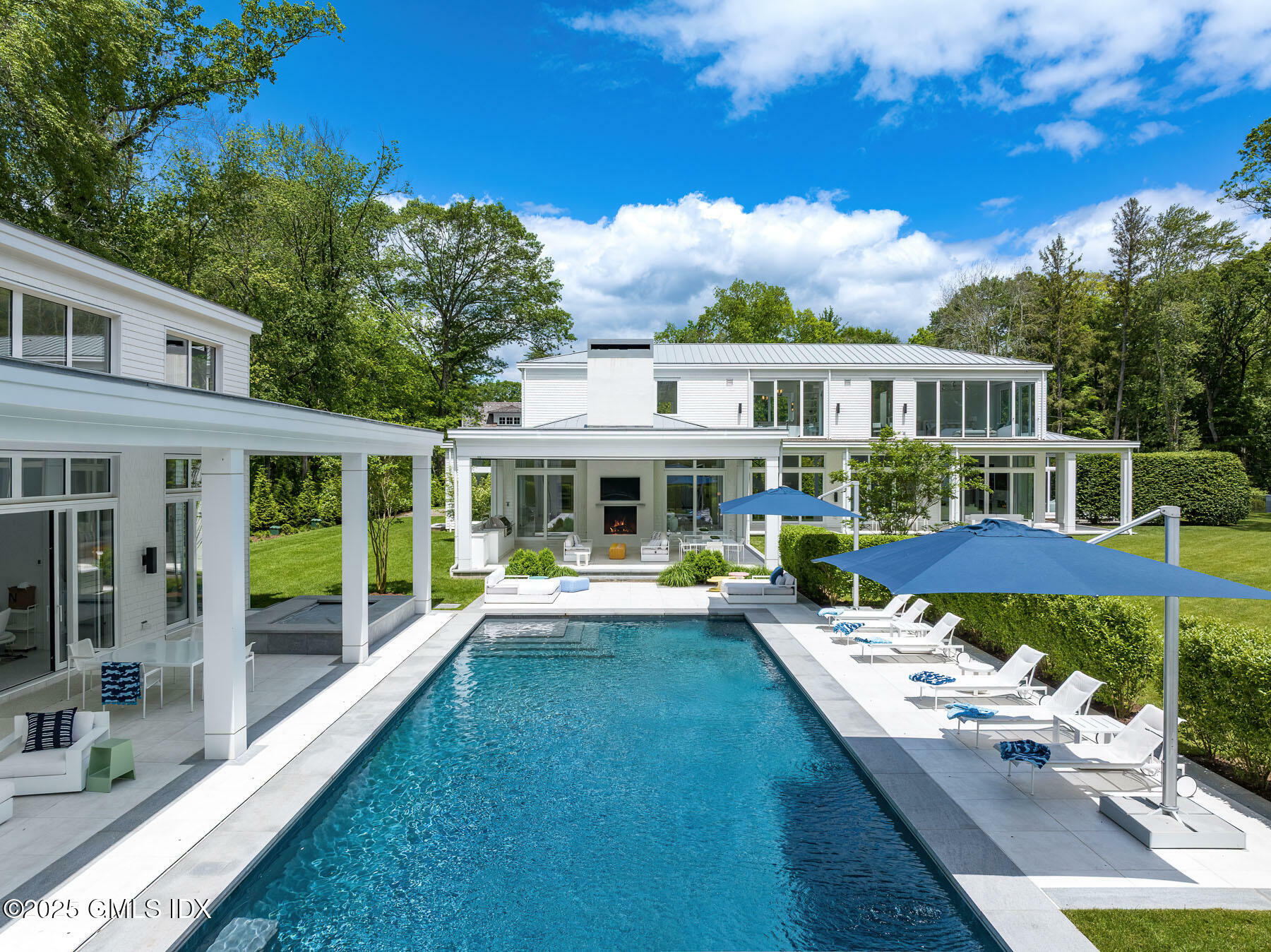 Property Photo: 8 Fox Run Lane CT 06831