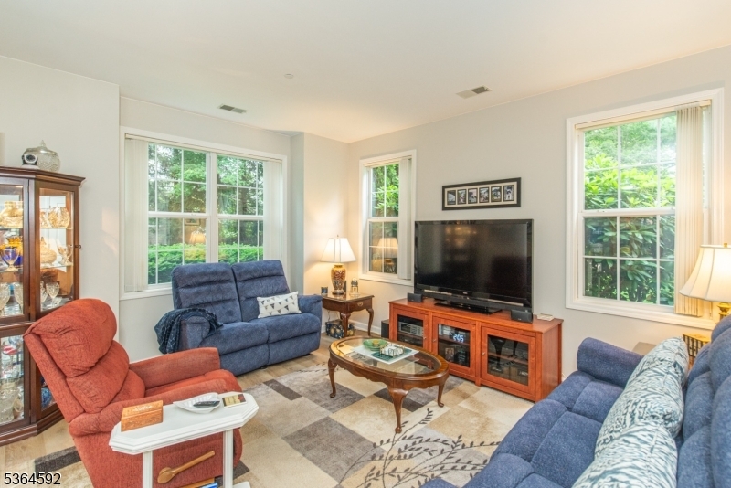 Property Photo: 283 Winthrop Dr NJ 07405