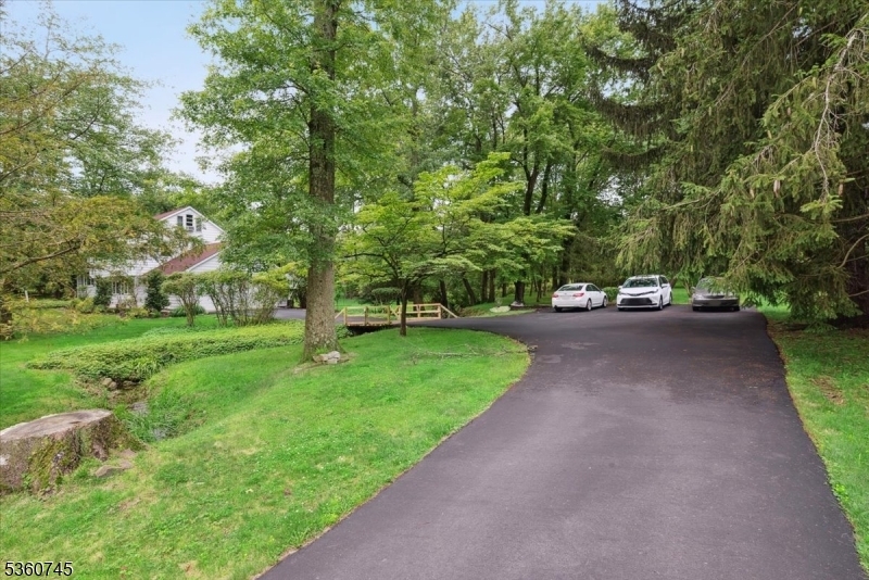 Property Photo:  42 Wildwood Ter  NJ 07069 