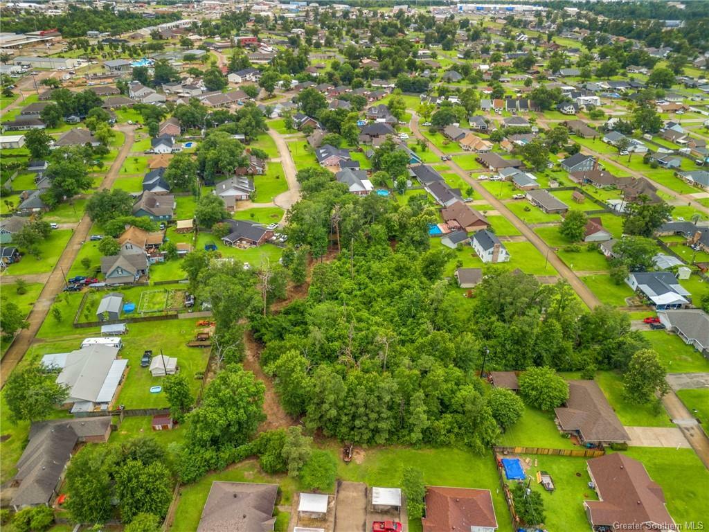 Property Photo: 107 East End Avenue LA 70663