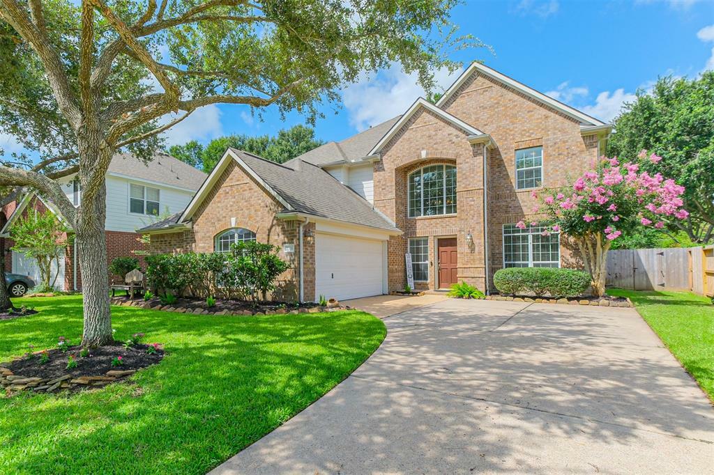 Property Photo: 2406 Blue Water Bay Drive TX 77494