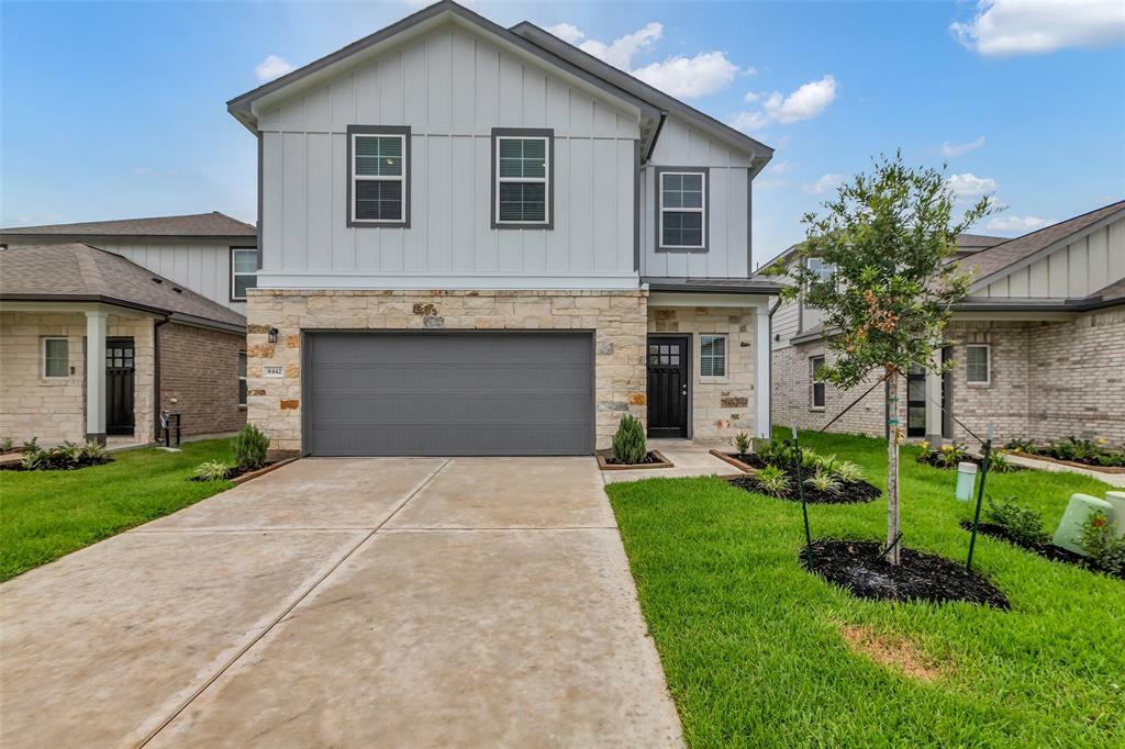 Property Photo: 8442 Sweet Cherry Lane TX 77354