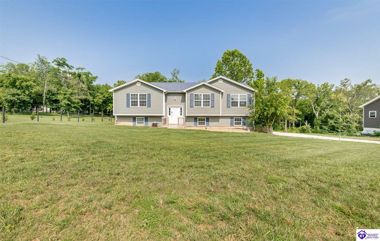 Property Photo: 303 Charlie Pile Road KY 40142