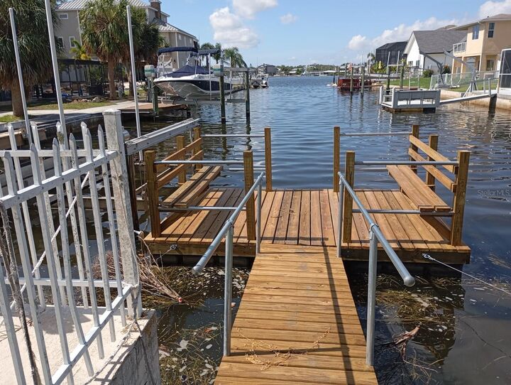 Property Photo:  5024 Miller Bayou Drive  FL 34668 