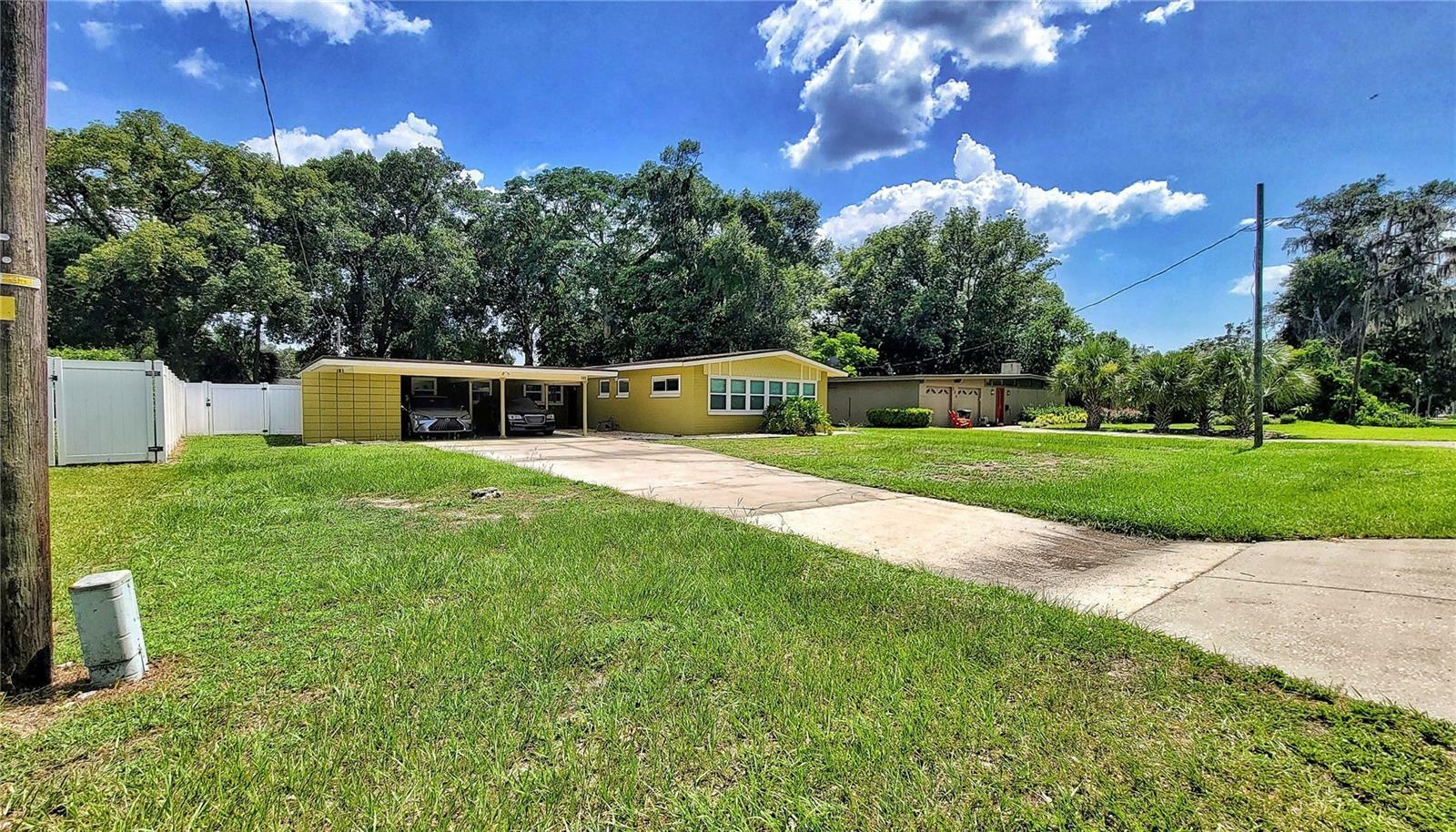 Property Photo: 518 Oranole Road FL 32751
