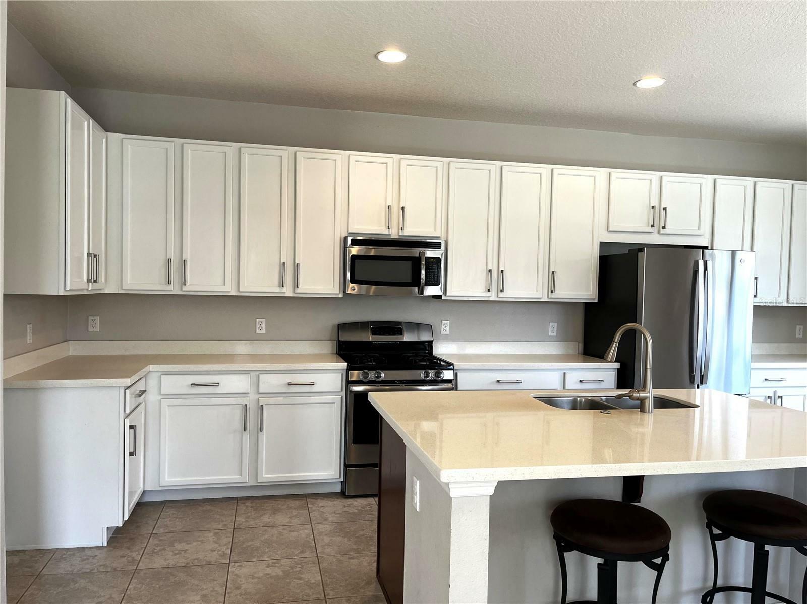 Property Photo: 5581 Bowman Drive FL 34787