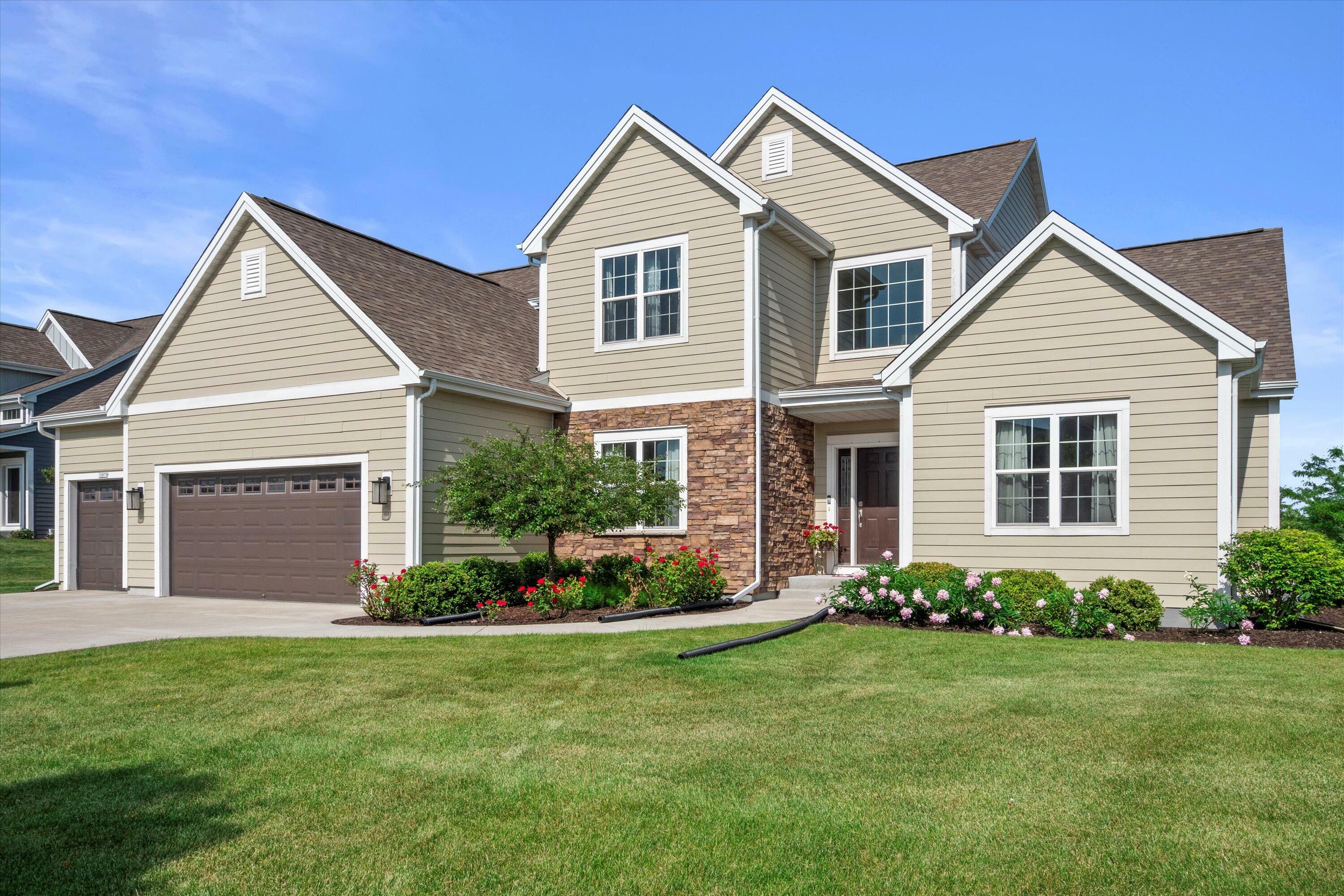 Property Photo: 10870 N Spartan Cir WI 53097