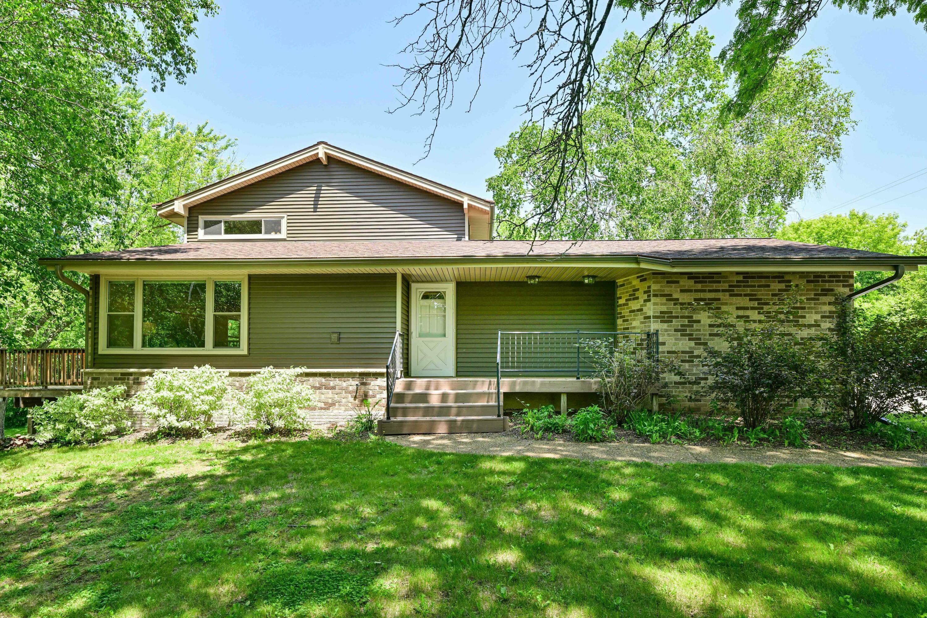 1408 Woodland Dr  Grafton WI 53024 photo