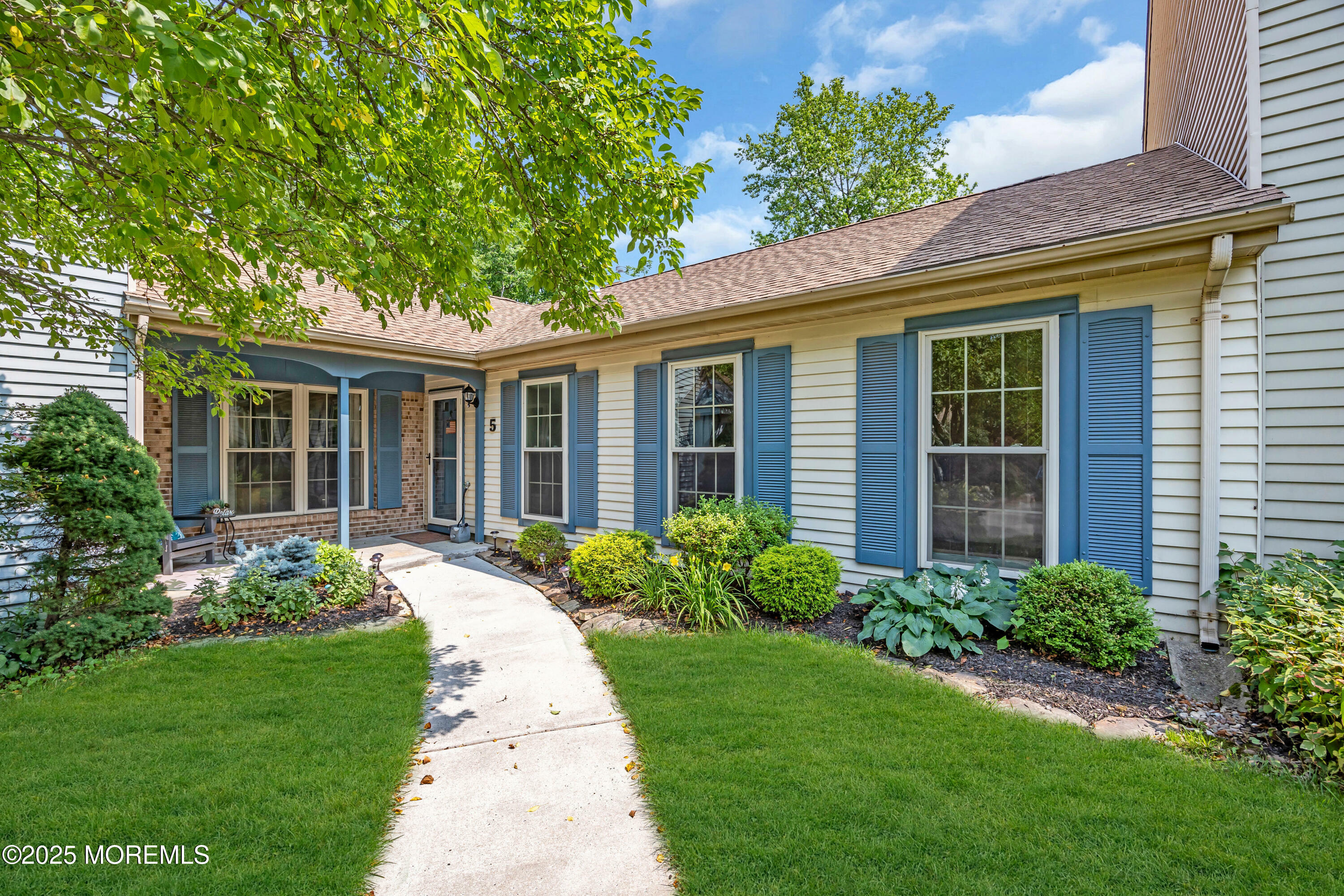 Property Photo: 6 Claridge Court # 5 NJ 07728