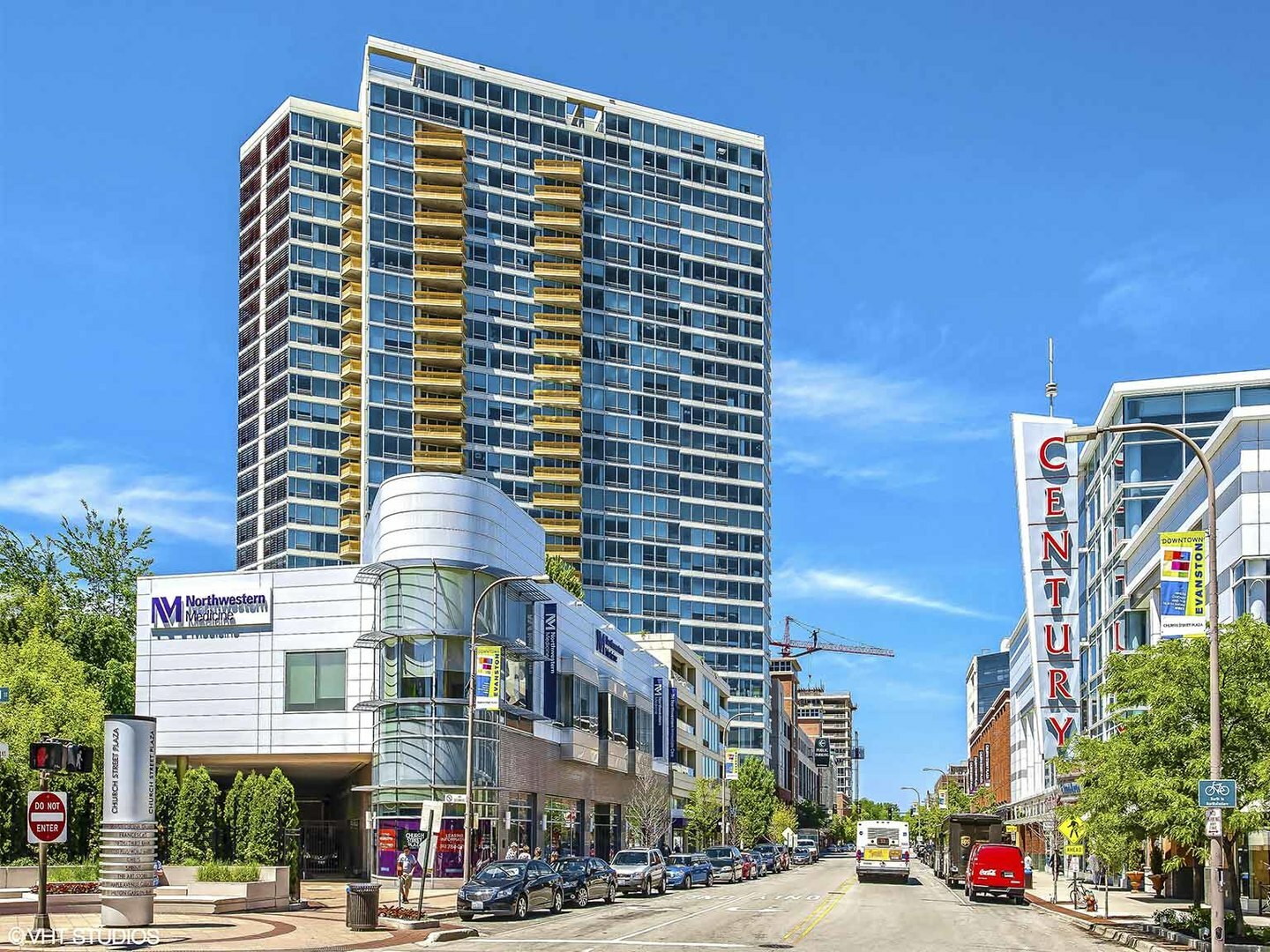 Property Photo:  1720 Maple Avenue 1310  IL 60201 