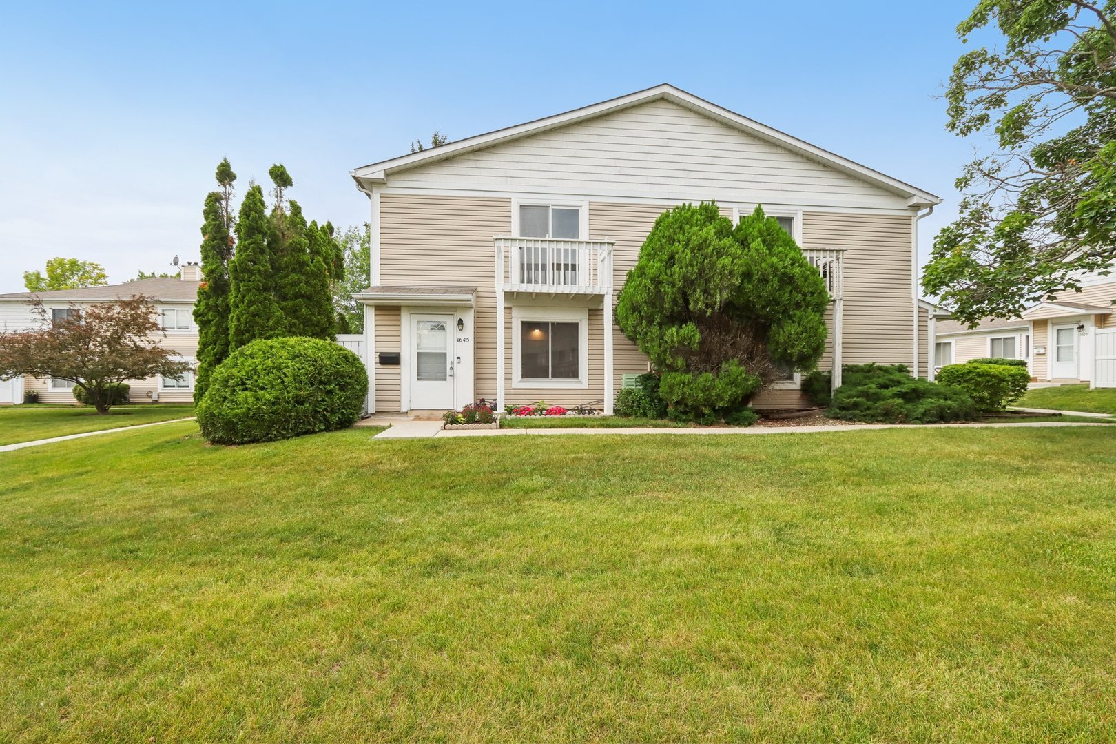 Property Photo:  1645 Cornell Drive 20C  IL 60169 