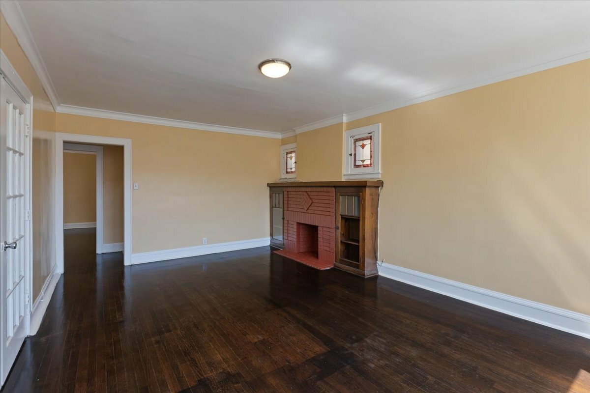 Property Photo: 6030 N Claremont Avenue IL 60659