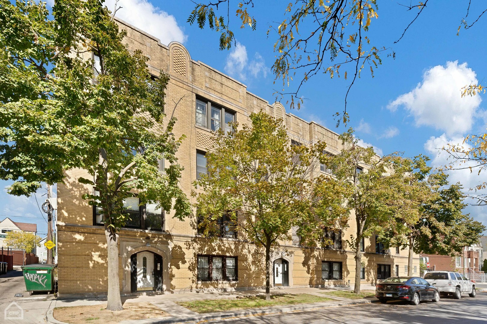 Property Photo: 3608 W Dickens Avenue 2F IL 60647