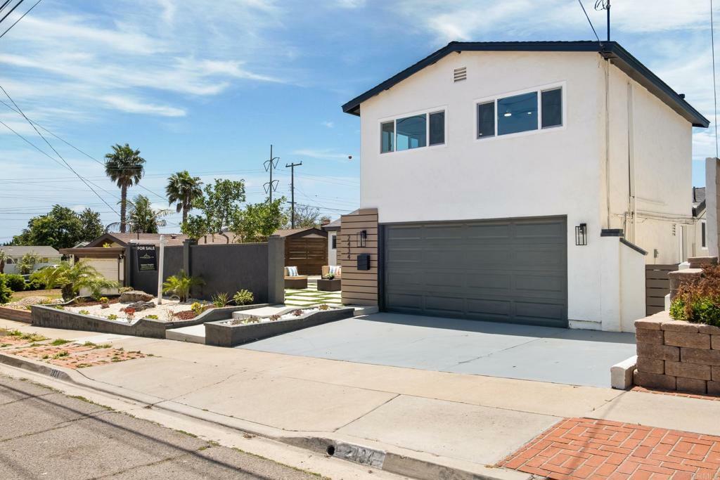 Property Photo:  2434 Moonstone Drive  CA 92123 