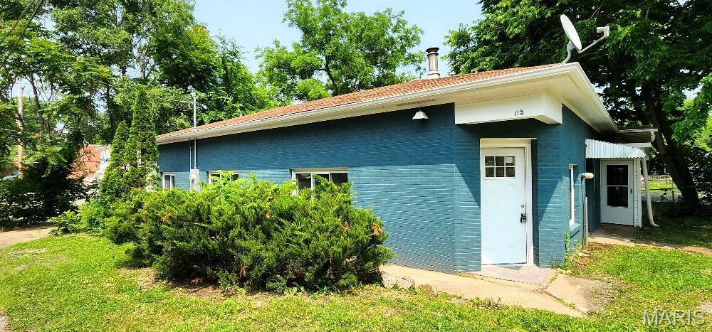 Property Photo: 115 N 5th Street MO 63020