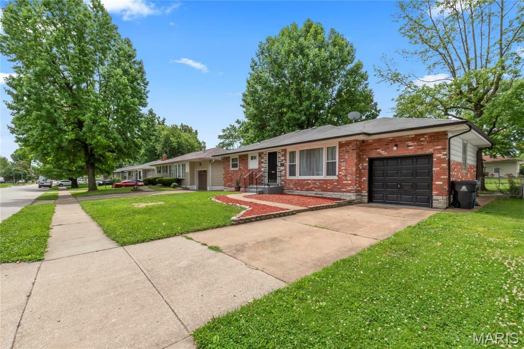 Property Photo: 1140 Lindsay Lane MO 63031