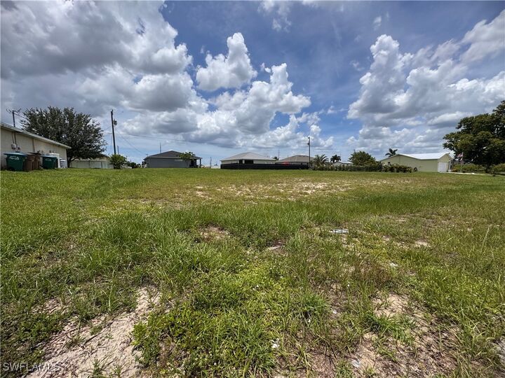 Property Photo:  1908 NE 1st Avenue  FL 33909 