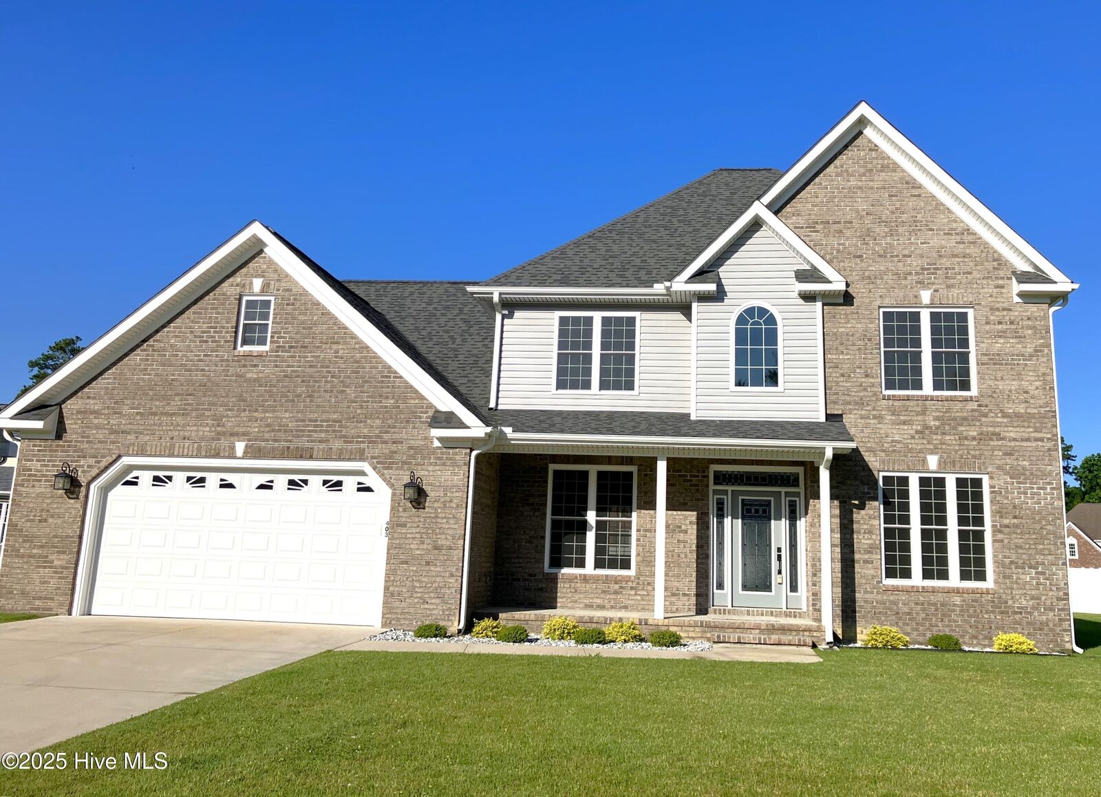 Property Photo:  403 King Richard Court  NC 28546 
