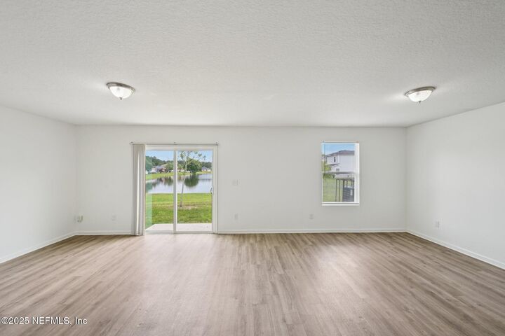 Property Photo: 7125 Plymouth Grove Court FL 32220