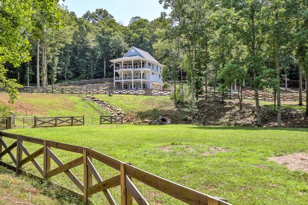 Property Photo: 682 Tanglewood Lane GA 30540