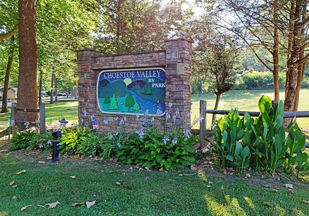 Property Photo: 185 Choestoe Valley Circle GA 30512