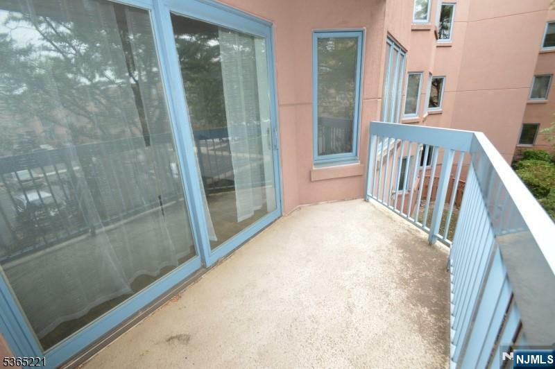 Property Photo: 406 Smith Court R406 NJ 07020