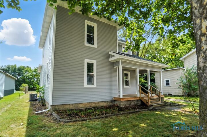 Property Photo: 407 Washington Street OH 45840