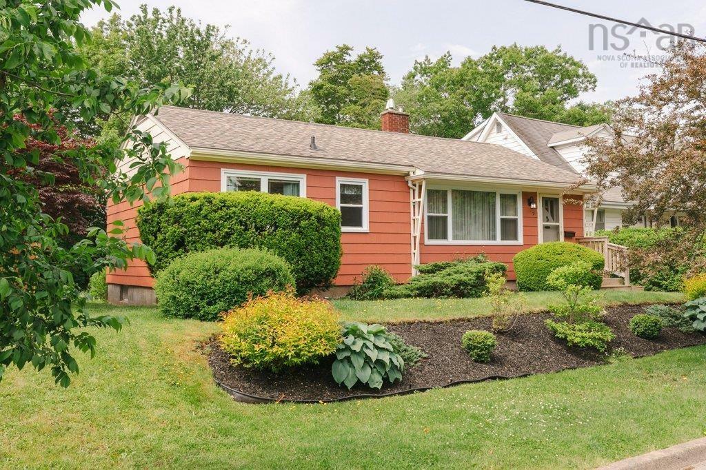 Property Photo: 21 Clearview Crescent NS B3A 2M9