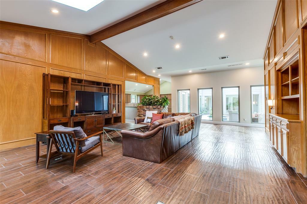 Property Photo: 16102 Red Cedar Trail TX 75248