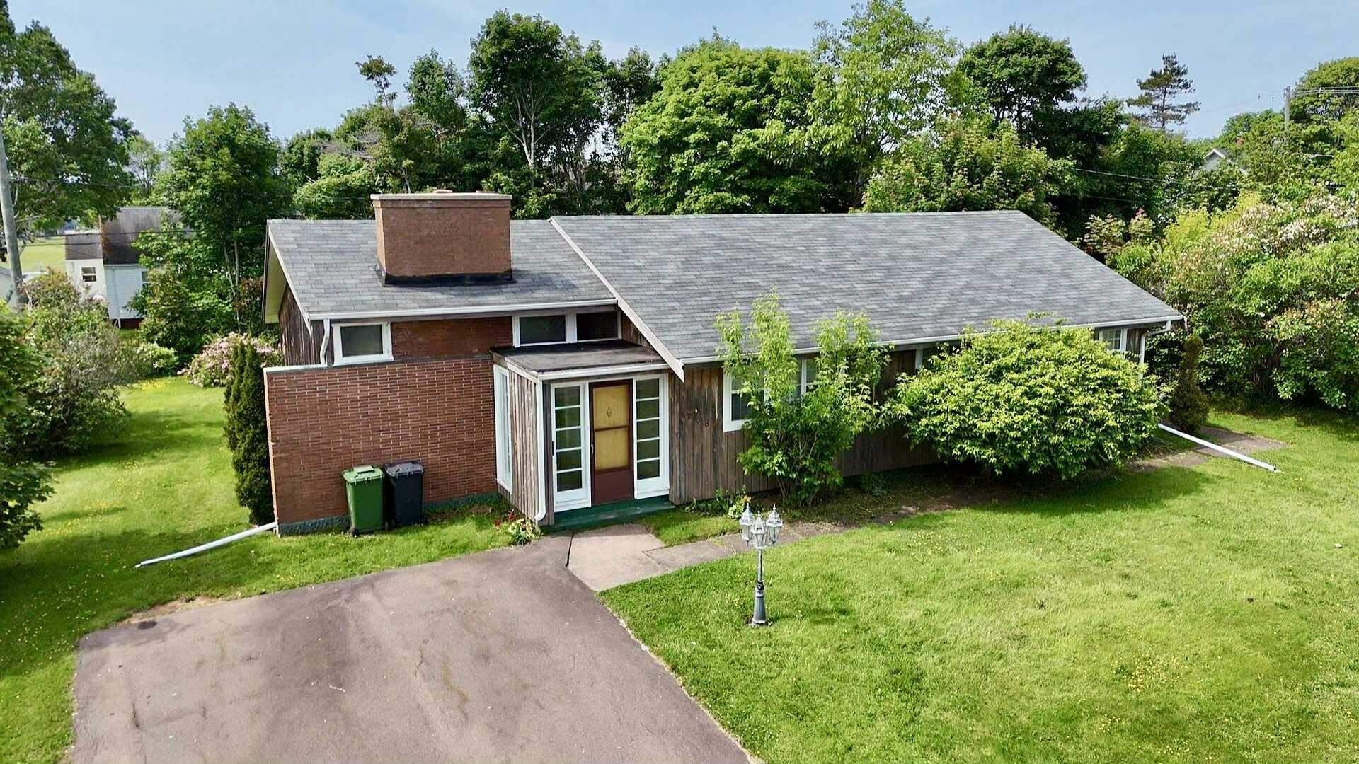 Property Photo: 258 Coronation Avenue PE C1N 2E6