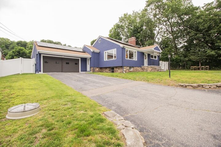 Property Photo:  9 Judith Rd  MA 01602 