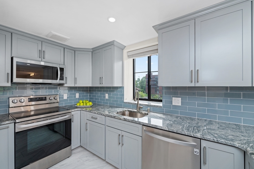 Property Photo:  100 Ledgewood Dr 519  MA 02180 