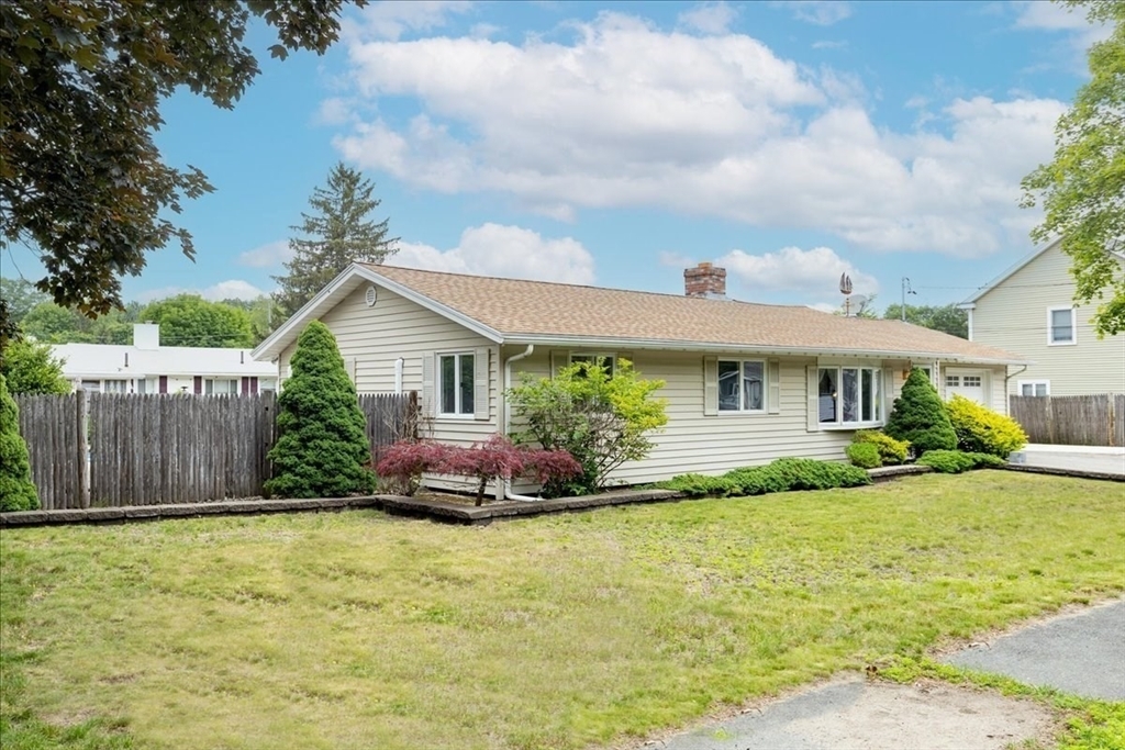 Property Photo:  15 Trask Road  MA 01960 