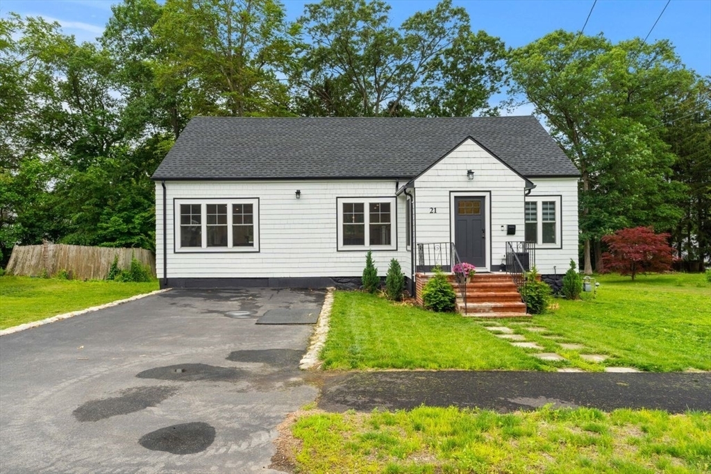 Property Photo: 21 Pembrook Rd MA 01845