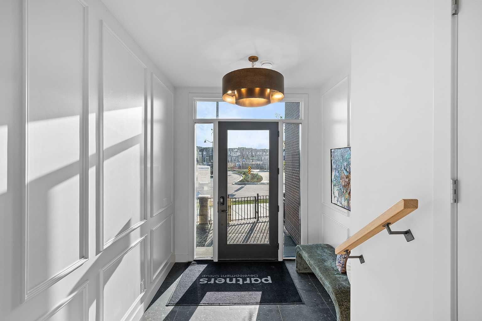 Property Photo: 24 Greenwich Heath NW AB T3B 6P4