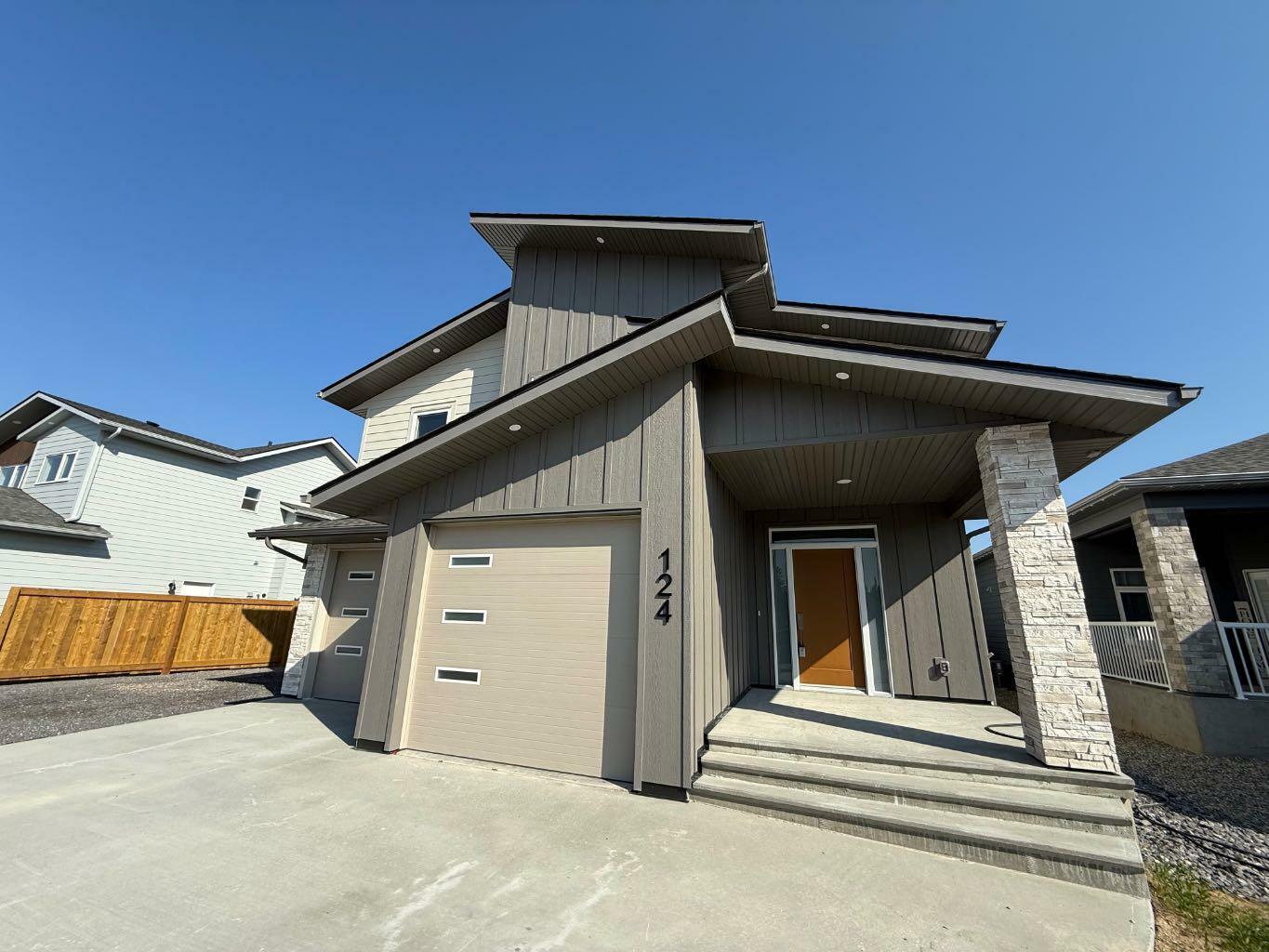 Property Photo:  124 Trestle Place  AB T7V 0B8 