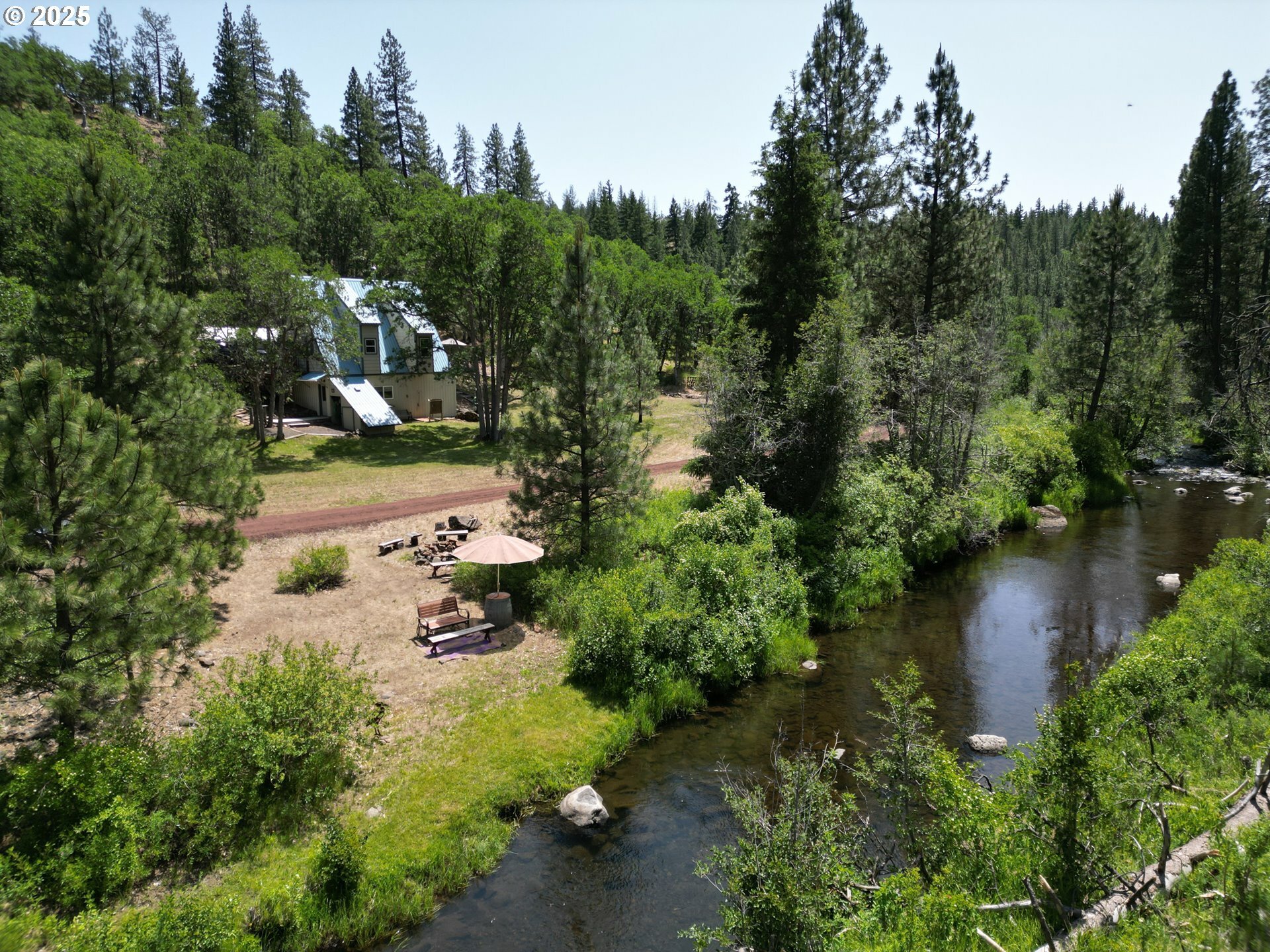Property Photo: 308 Toad Rd WA 98620