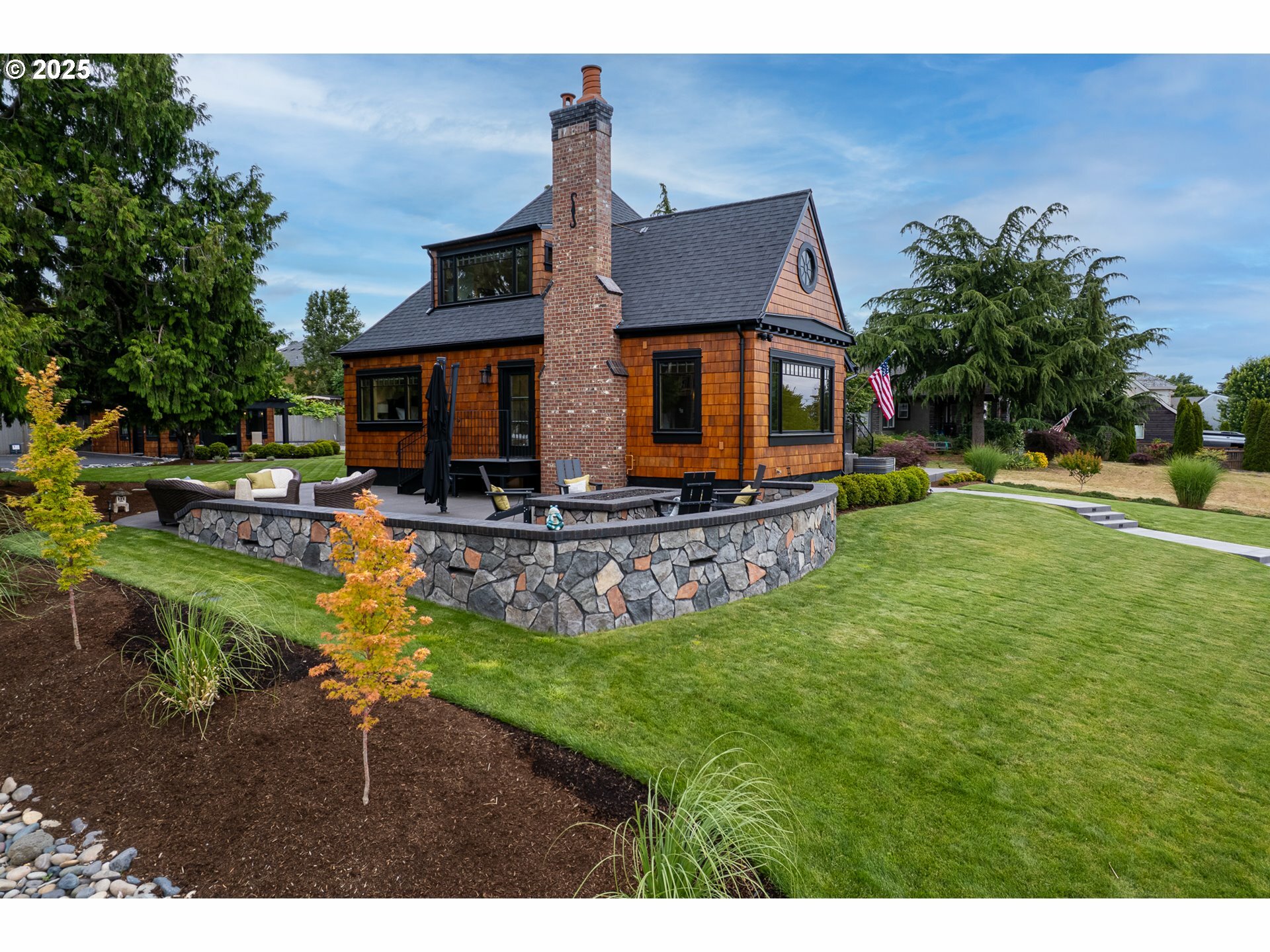 Property Photo: 7506 SE Evergreen Hwy WA 98664