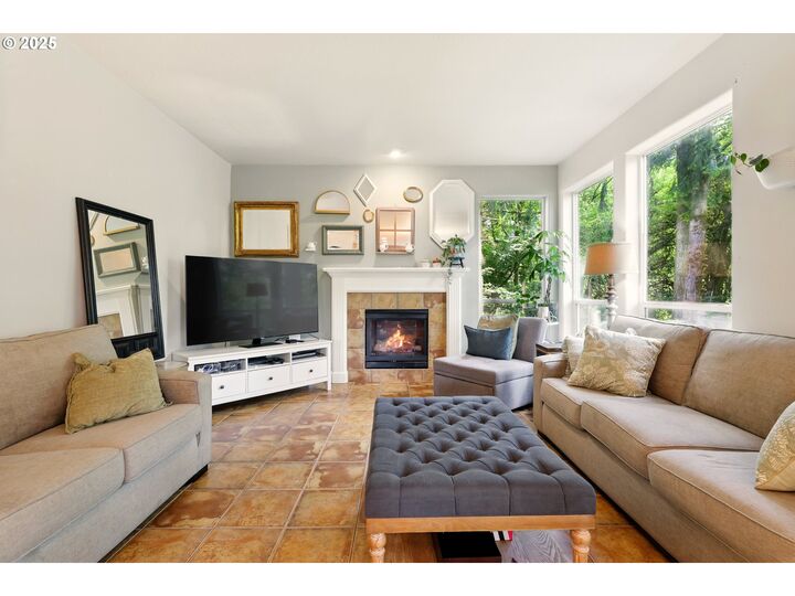 Property Photo: 8503 SE 139th Ct OR 97236