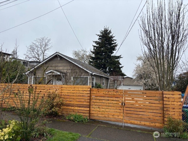 Property Photo: 3847 19th Avenue SW WA 98106