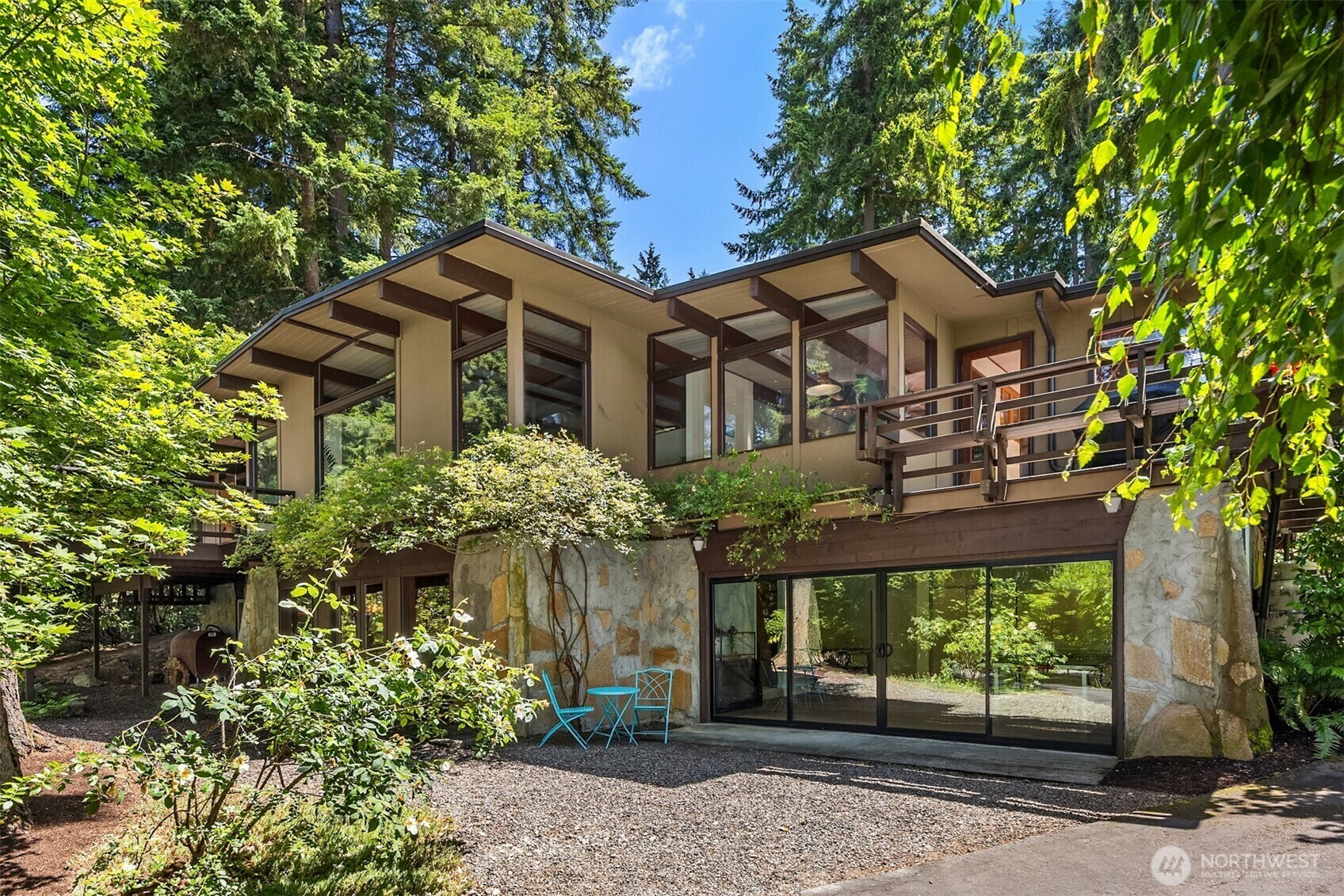 Property Photo:  5415 NE Fletcher Landing  WA 98110 