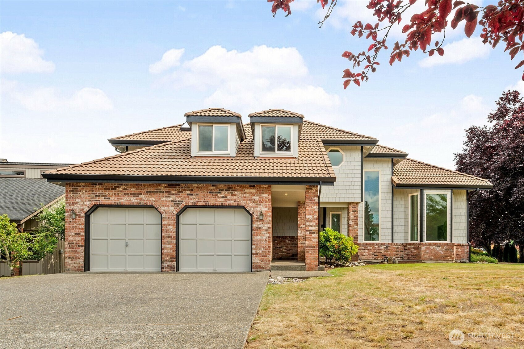 Property Photo: 19724 Island Parkway E WA 98391