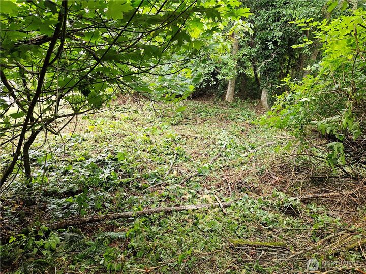 Property Photo:  37 K  Beach Way  WA 98206 