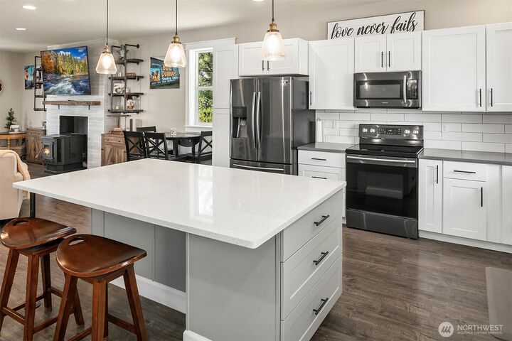 Property Photo: 411 W Alaska Avenue WA 98941